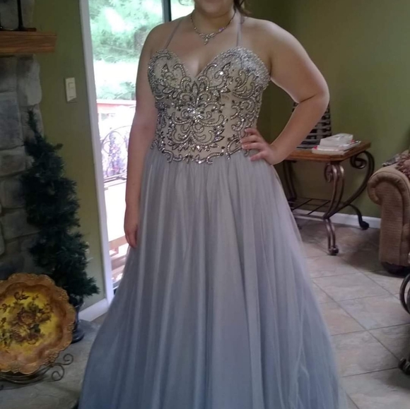 Prom Dress - Picture 2 of 3